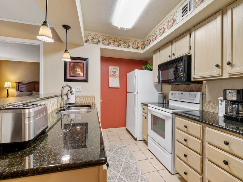 Trestles Condominiums | 2 Bedroom Kitchen | Odessa Apartment