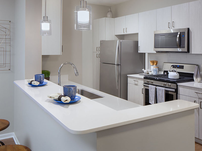 Kitchen | The Reserve Apartments in Evanston, IL