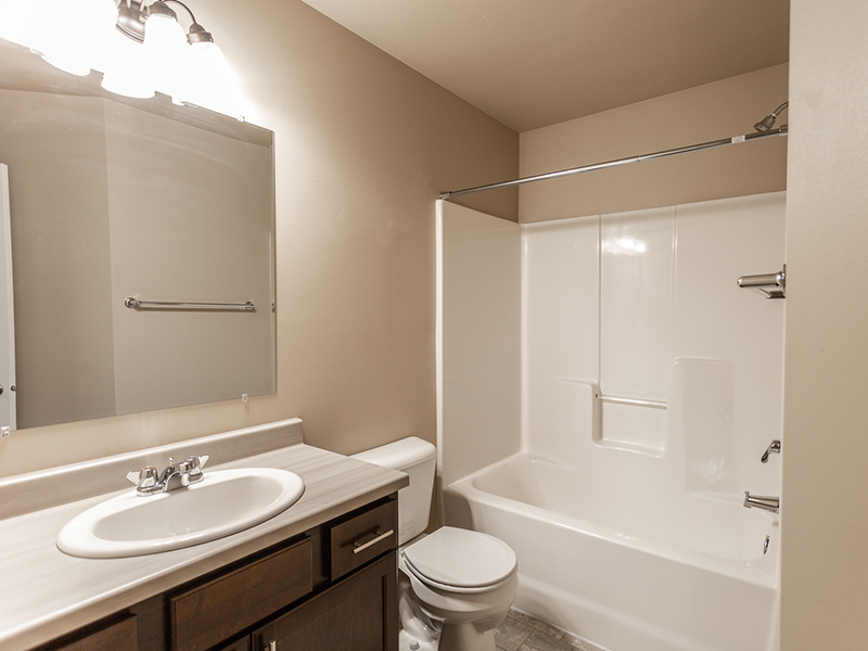 Bathroom | West Pointe Commons Apartments in Sioux Falls, SD