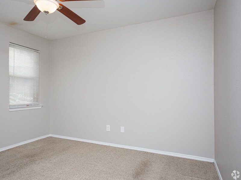 Bedroom | Kingston Point Apartments in Baton Rouge, LA