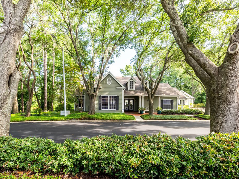 Clubhouse Exterior | Plantations at Pine Lakes