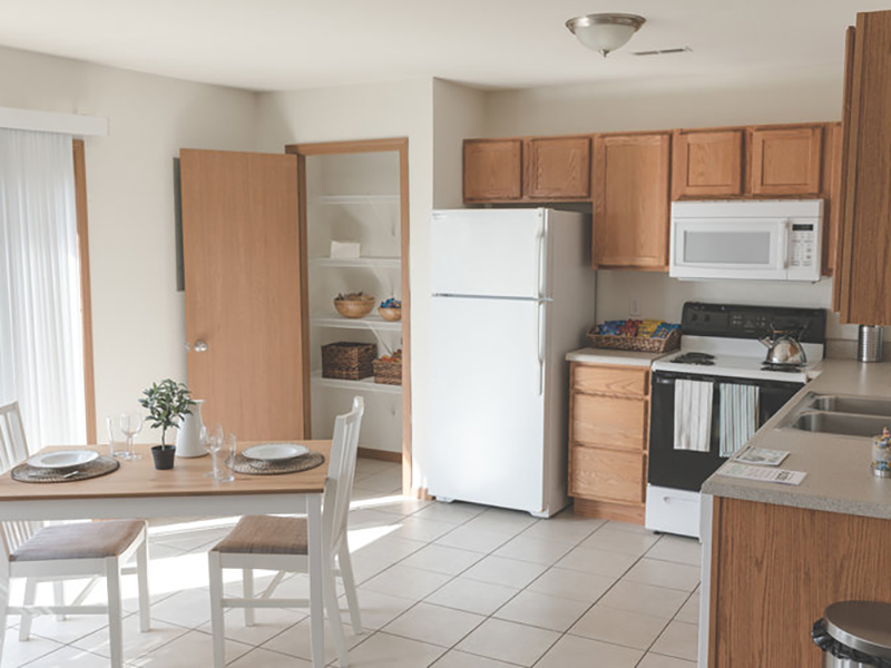 Kitchen | Cross Creek Villas