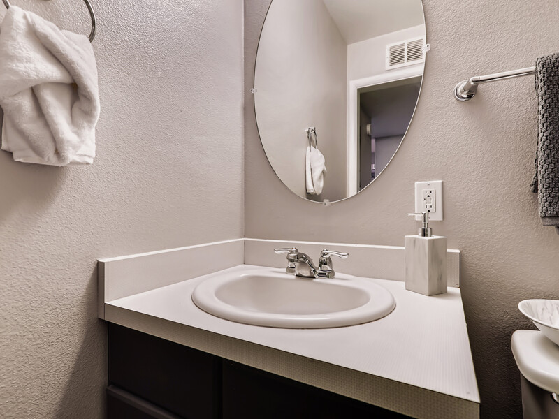 Bathroom | Omnia McClintock Apartments in Tempe, AZ