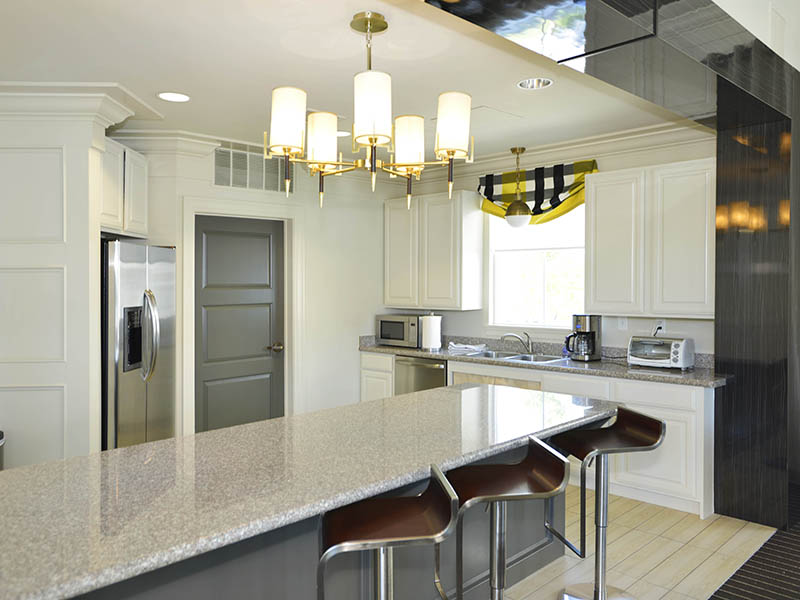 Clubhouse Kitchen | Birkhill Apartments in Murray, UT