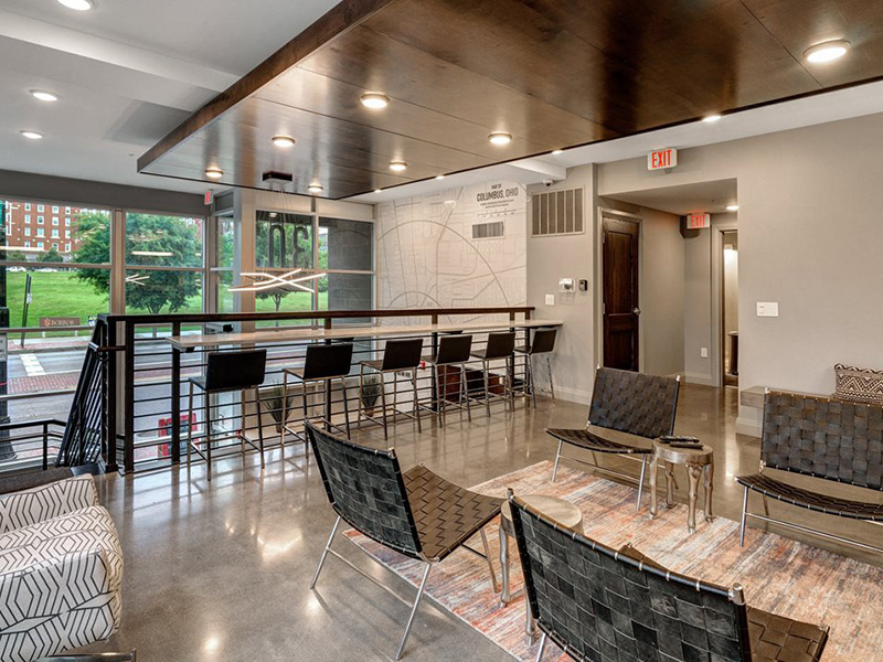 Clubhouse Seating | 303 Front Street Apartments in Columbus, OH