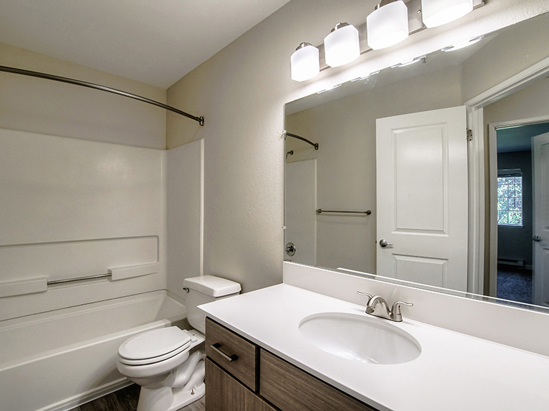 Bathroom | Creekside Village
