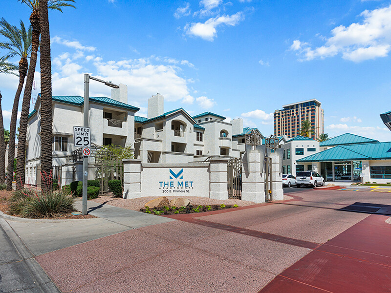 Welcome Sign | The Met at 3rd and Fillmore Apartments in Phoenix, AZ