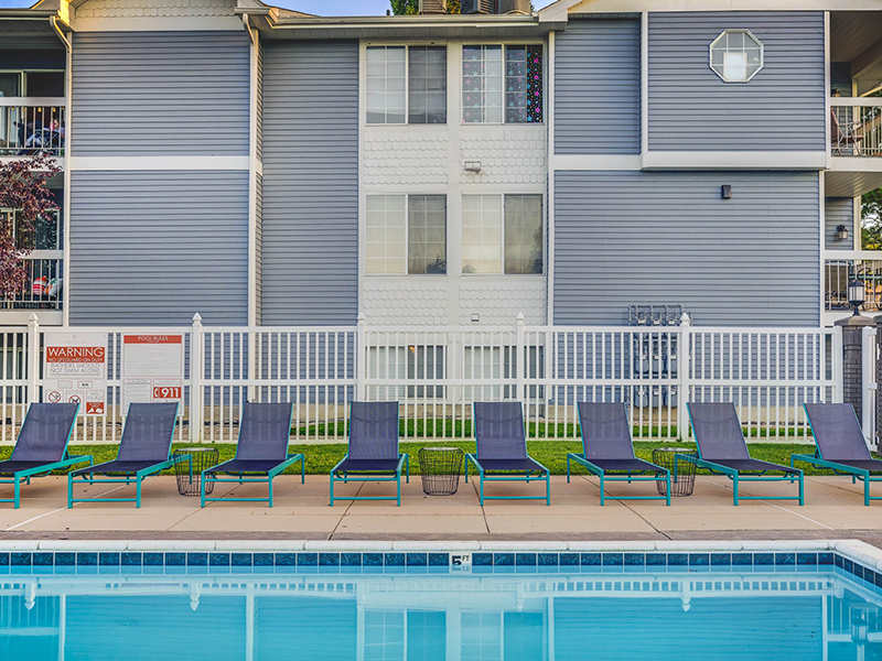 Pool | Creekview Apartments in Midvale, UT