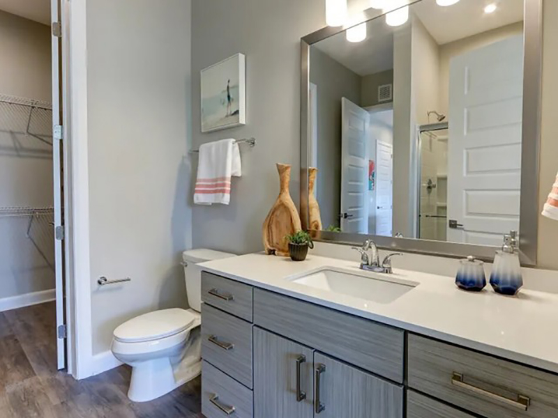 Bathroom | Station 324 Apartments in Columbus, OH