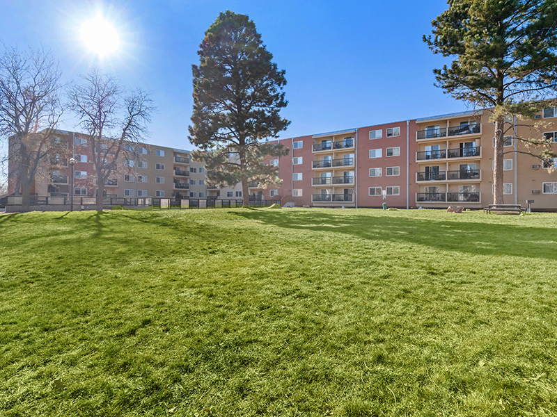Grounds | Avantus Apartments in Denver, CO