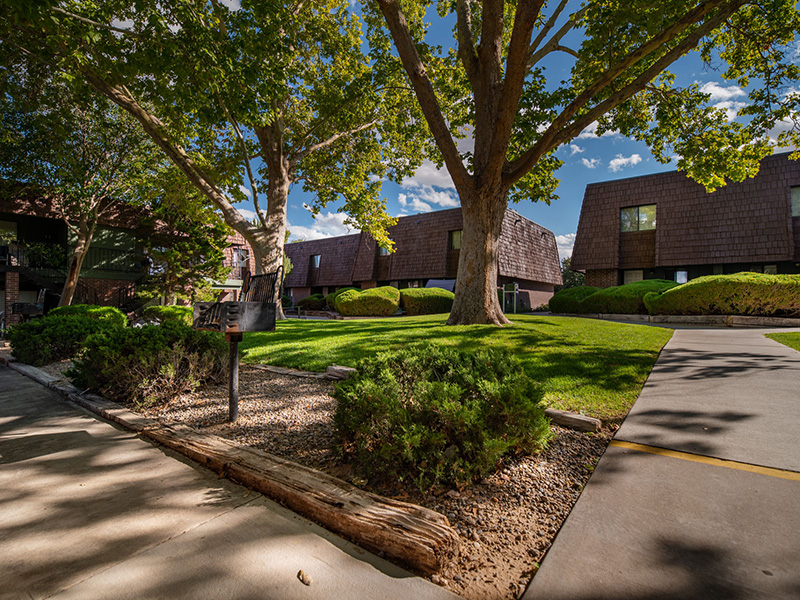 Exterior | Meadowlark Apartments