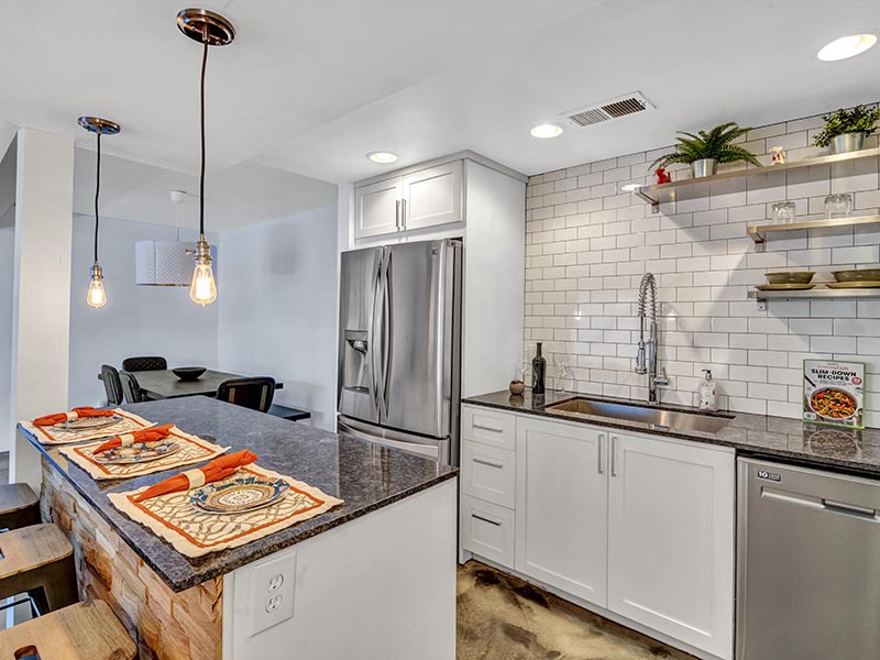 Fully Equipped Kitchen | 454 West Brown Apartments