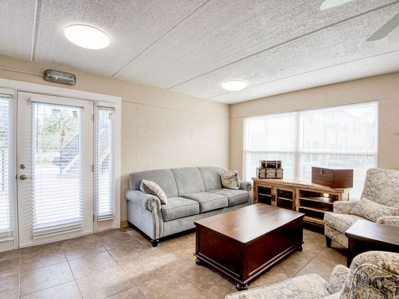 Hampton Villa Apartments in Jacksonville, FL 32209 Market Apartments