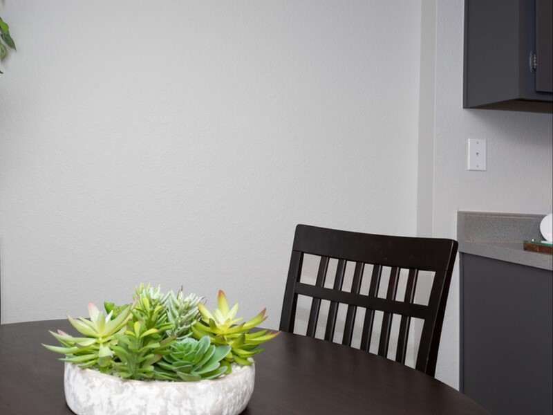 Dining Room | Sun Wood Senior Apartments in Peoria, AZ