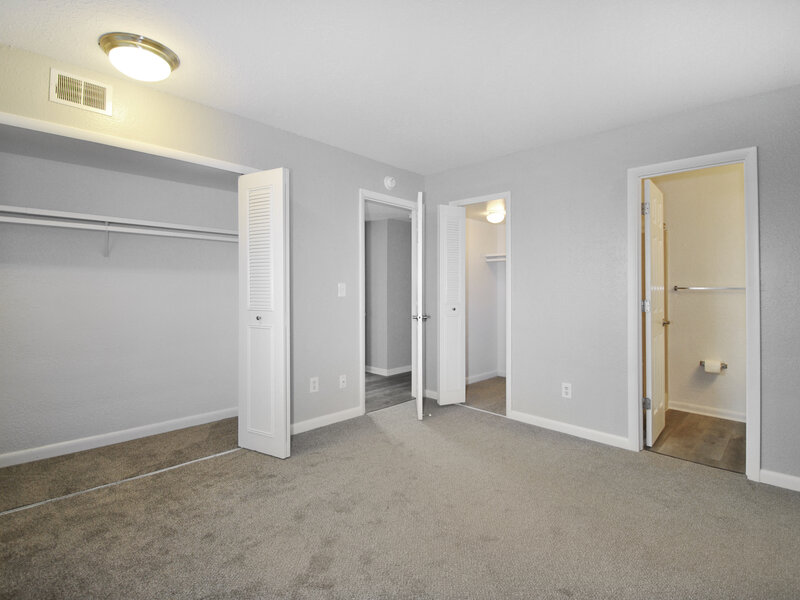Spacious Bedroom | 3 Bedroom | Township Square Apartments in Saginaw, MI