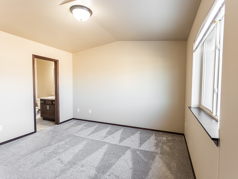 Spacious Bedrooms | West Pointe Commons Apartments in Sioux Falls, SD