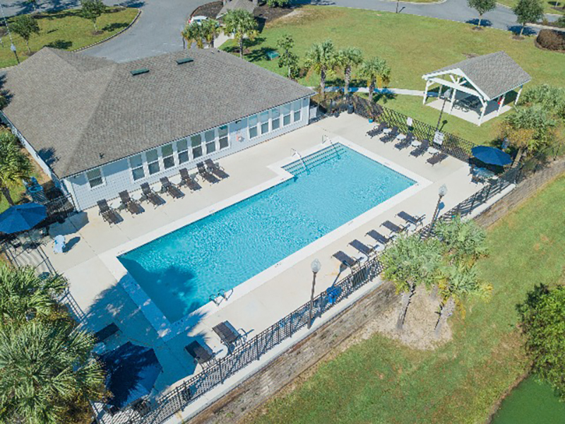 Swimming Pool | Woodside Apartments in Mobile, AL
