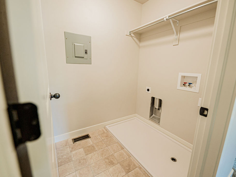 Laundry Room | Mountain View Townhomes in Ogden, UT