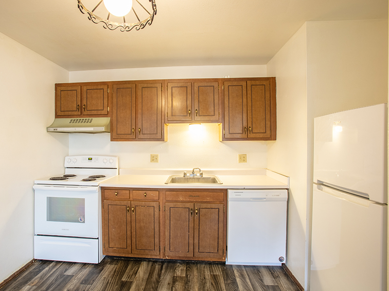 Kitchen | Conquistador Apartments in Casper, WY