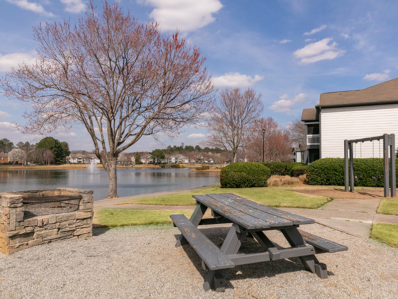 Picnic Table | Terraces at Fieldstone