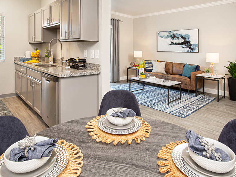 Dining | High Rock 5300 Apartments in Sparks, NV