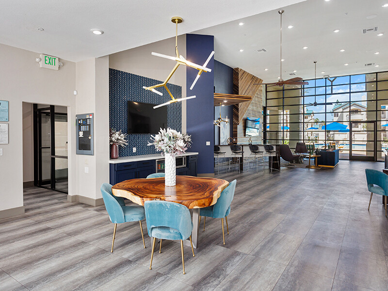 Clubhouse Interior | The Met at 3rd and Fillmore Apartments in Phoenix, AZ