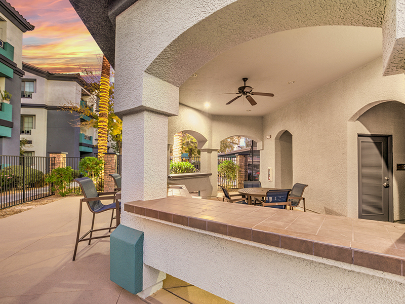 Outdoor Lounge | Tribeca North Luxury