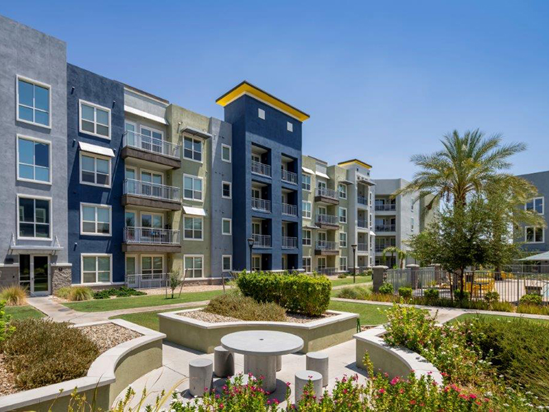 Outdoor Recreation | Skye at McClintock Station Apartments in Tempe, AZ