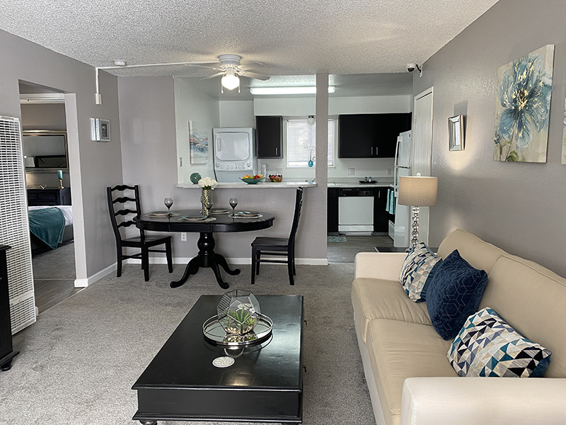 Living Room | Reno Vista Apartments