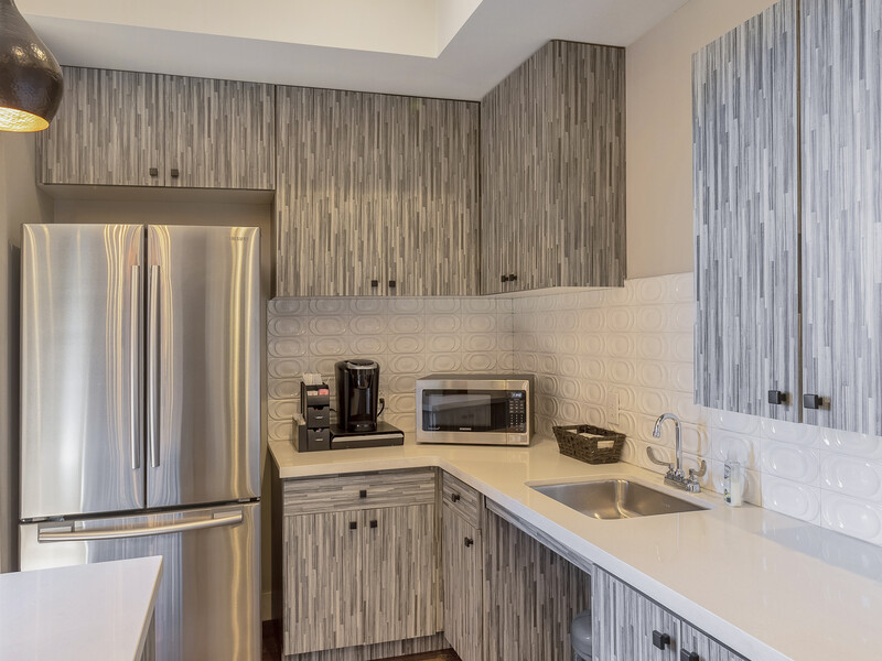 Community Kitchen | Omnia on 8th Apartments in Tempe, AZ