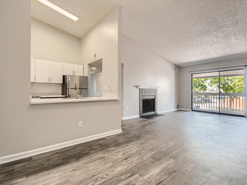 Dining Area | Preserve at City Center Apartments in Aurora, CO