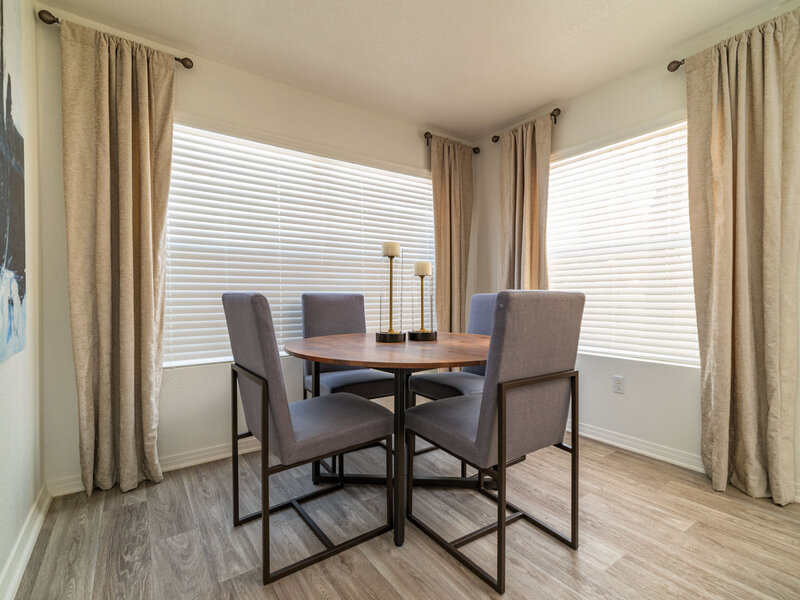 Dining Room | La Ventana Apartments in Albuquerque, NM
