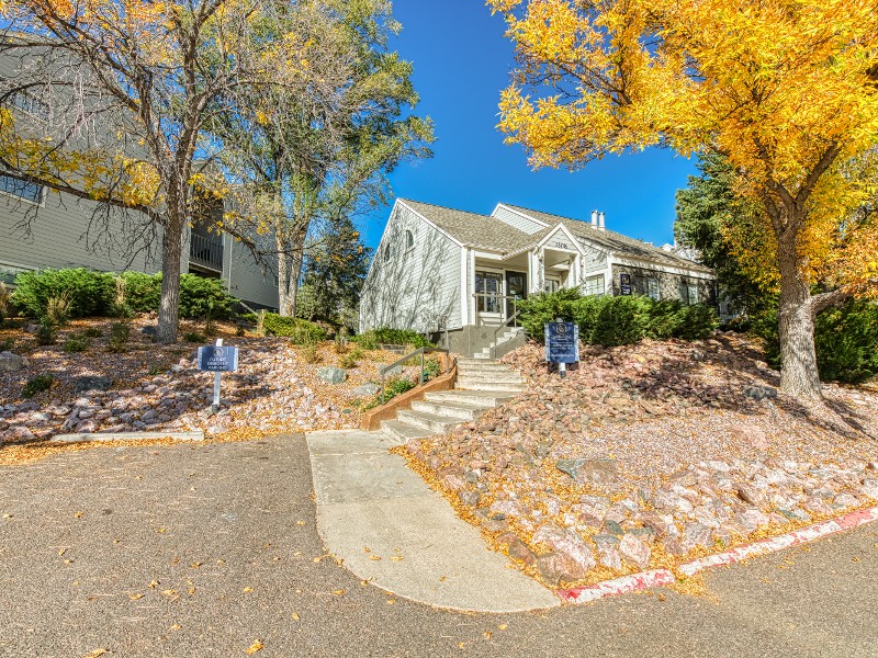 Quail Cove Apartments in Colorado Springs, CO