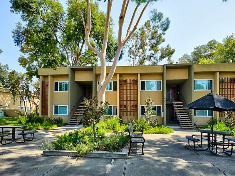 55+ Rayen Park Apartments in Los Angeles, CA