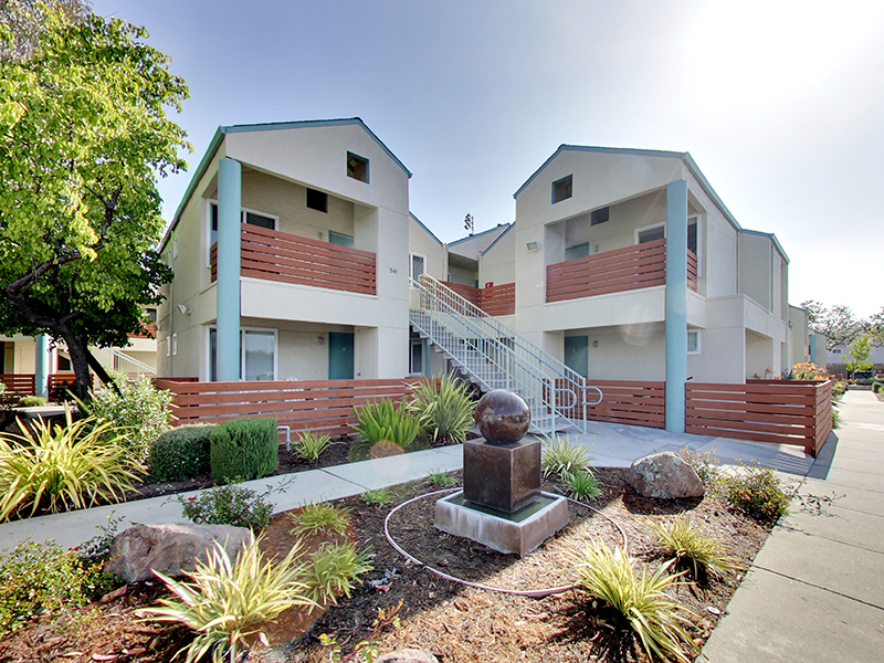 Hampshire Apartments in Redwood City, CA