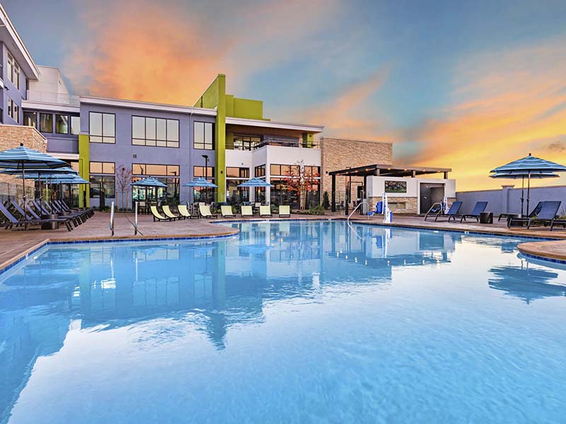 Zeta  in Sacramento, CA