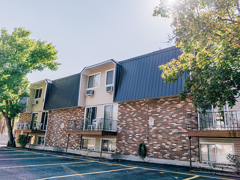 Cambridge Court Apartments in Logan, UT