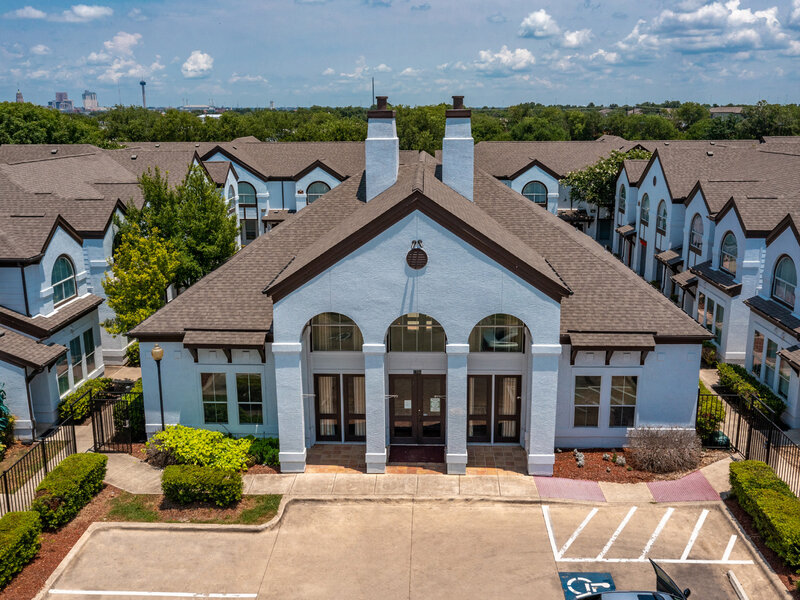 Summit at Benavides Park Apartments in San Antonio, TX