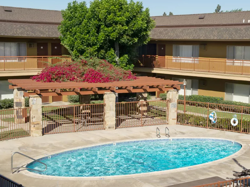 Chatham Village Apartments in Tustin, CA