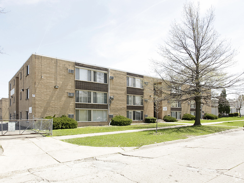 Belmont Manor Apartments in Detroit, MI