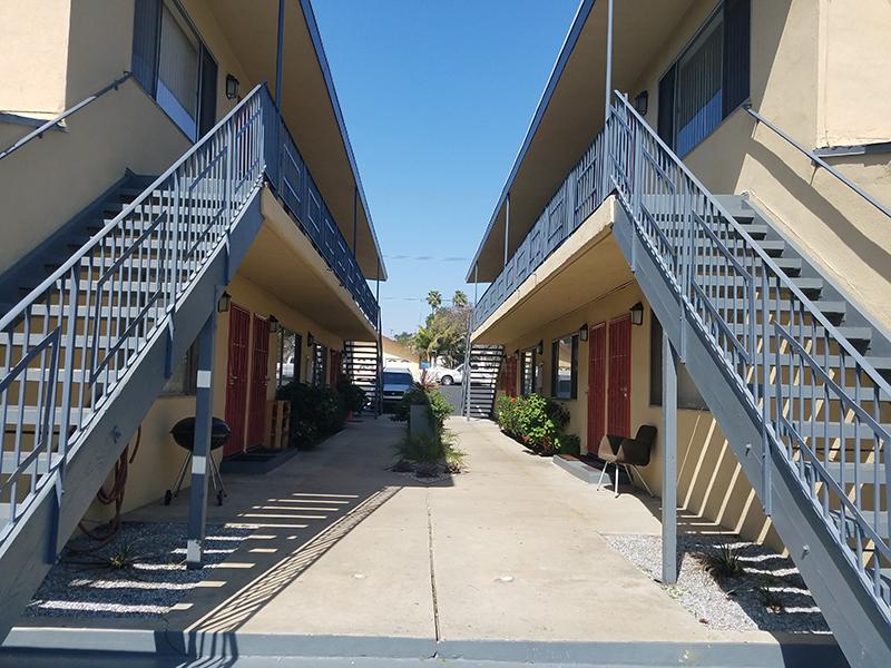 Galleria Townhomes & Casa Galleria in Lawndale, CA