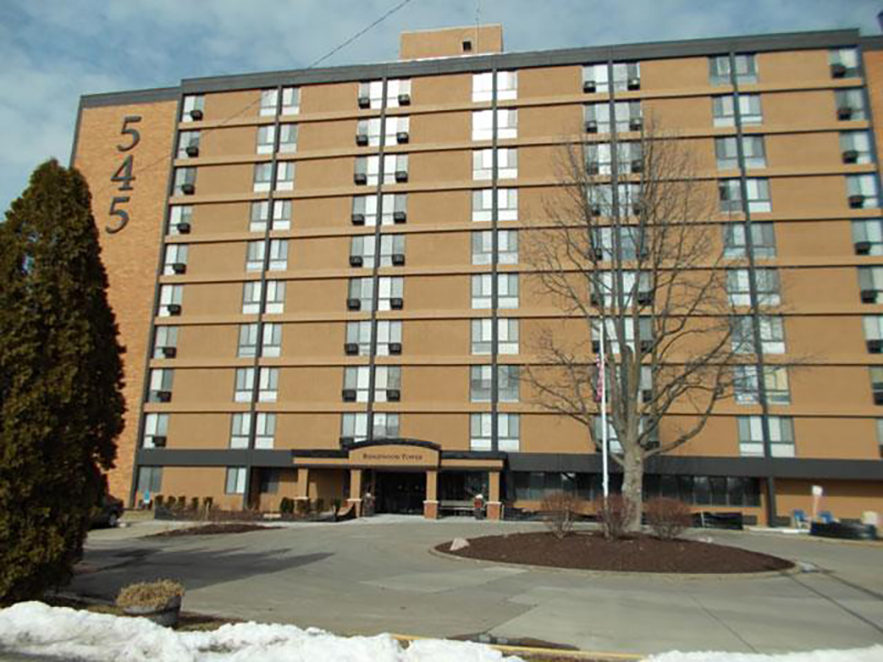 Ridgewood Towers Apartments in East Moline, IL
