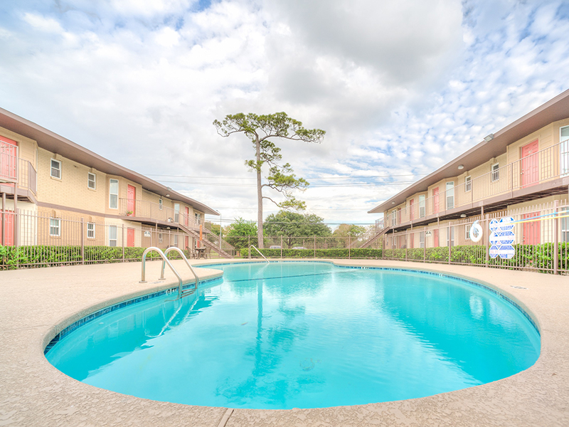 Royal Wayside Apartments in Houston, TX