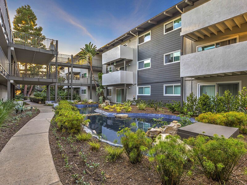 Atwater Cove Apartments in Costa Mesa, CA