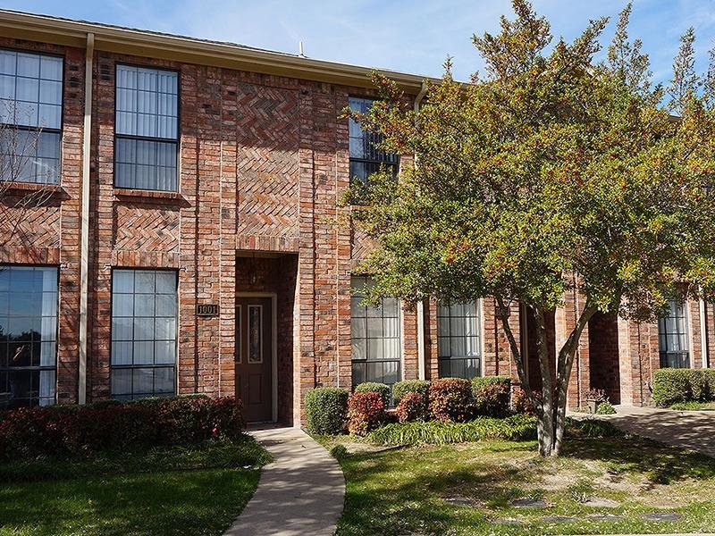 Shiloh Park Townhomes in Plano, TX