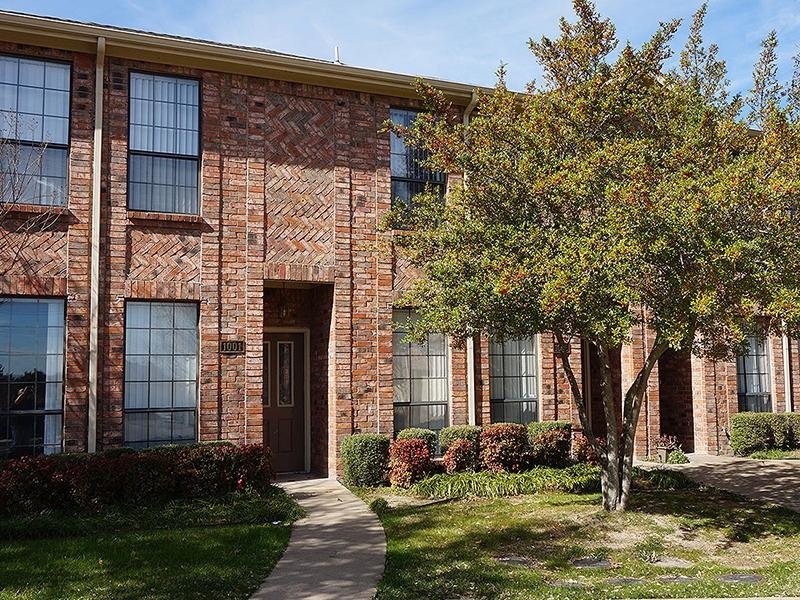 Shiloh Park Apartments in Plano, TX