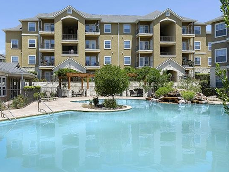 The Falls at Westover Hills Apartments in San Antonio, TX