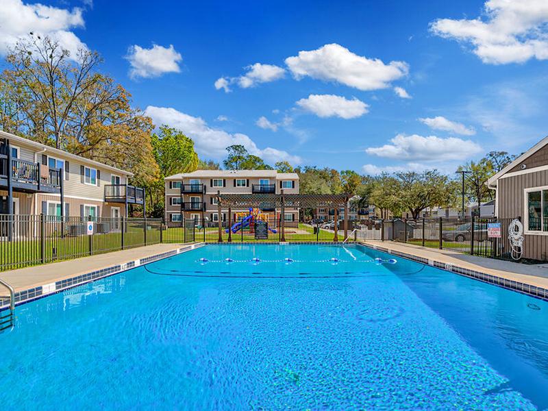 Majestic Oaks Apartments in Gainesville, FL