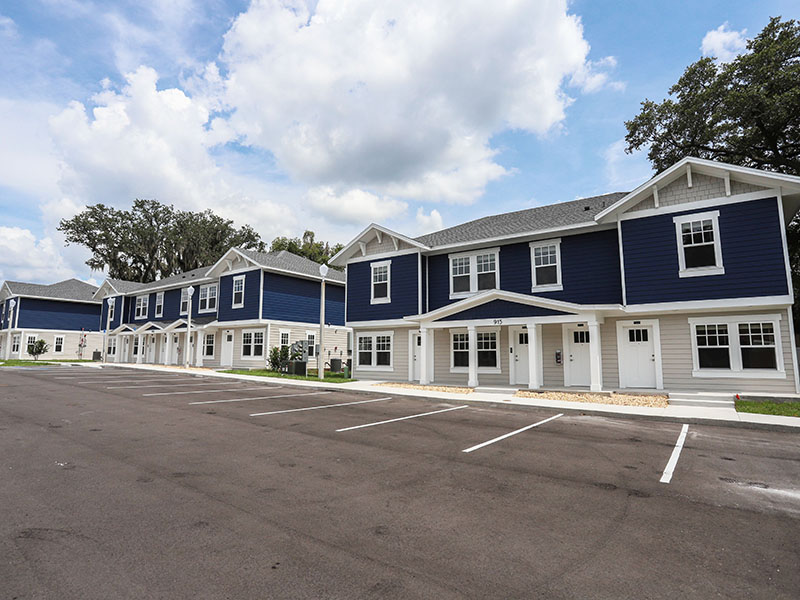 Royal Oak Apartments in Lakeland, FL