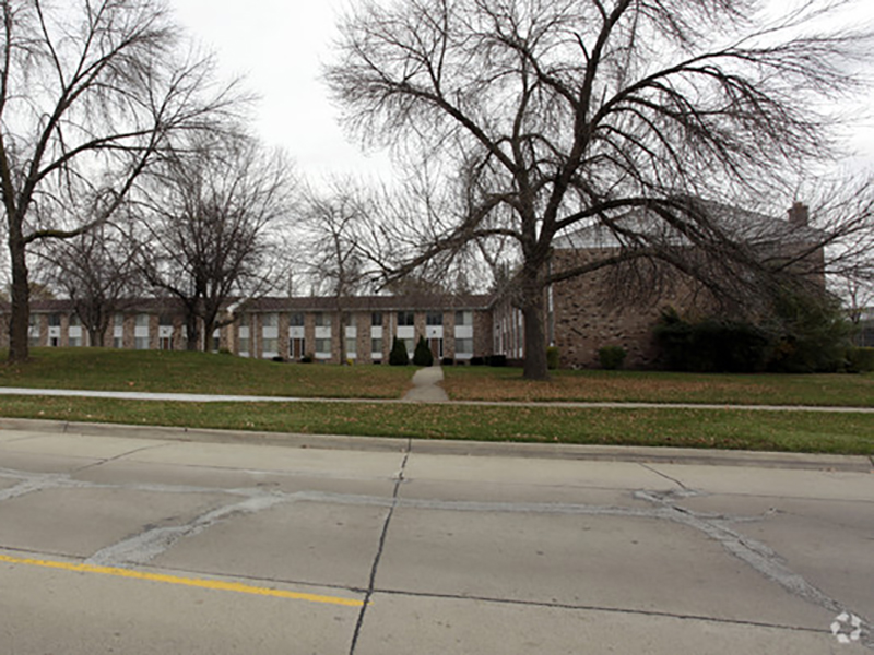 Park Layne Apartments in Warren, MI